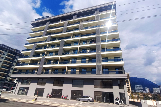 MAHMUTLAR'IN MERKEZİNDE FULL AKTİVİTELİ SİTE İÇERİSİNDE TEK TAPUDA VATANDAŞLIK FIRSATI