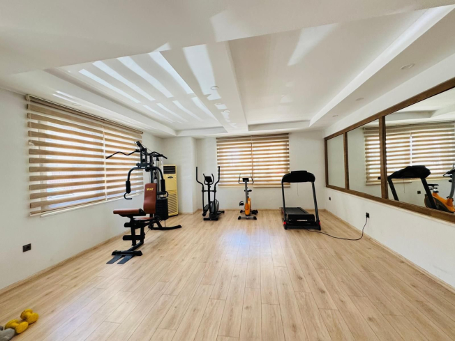 Просторная квартира 3+1 в Оба, Алания — 170 м², отдельная кухня, мебель, комплекс с инфраструктурой, подходит под ВНЖ