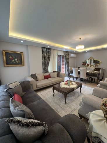 Просторная квартира 3+1 в Оба, Алания — 170 м², отдельная кухня, мебель, комплекс с инфраструктурой, подходит под ВНЖ