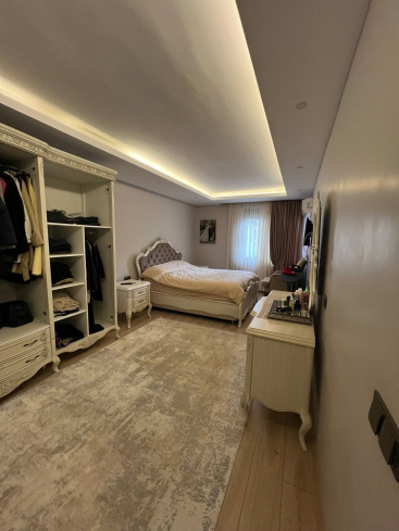 Просторная квартира 3+1 в Оба, Алания — 170 м², отдельная кухня, мебель, комплекс с инфраструктурой, подходит под ВНЖ