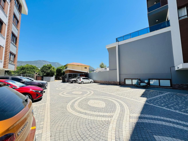 Просторная квартира 3+1 в Оба, Алания — 170 м², отдельная кухня, мебель, комплекс с инфраструктурой, подходит под ВНЖ