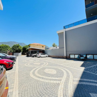 Просторная квартира 3+1 в Оба, Алания — 170 м², отдельная кухня, мебель, комплекс с инфраструктурой, подходит под ВНЖ