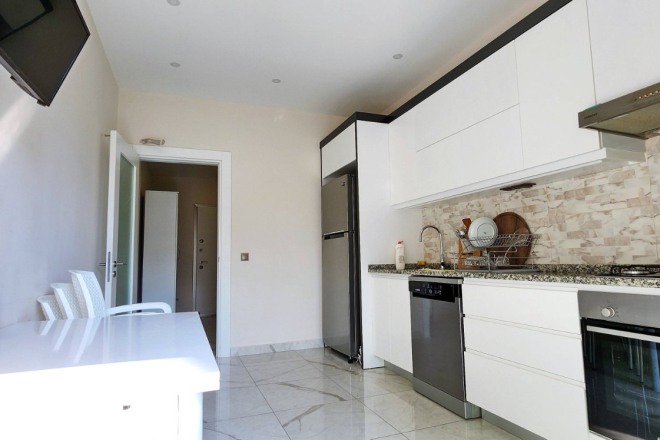 2+1 AYRI MUTFAK VATANDAŞLIK VE İKAMETE UYGUN