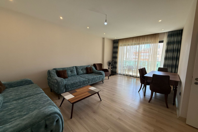 Меблированная квартира 2+1 в центре Алании в комплексе с бассейном и СПА