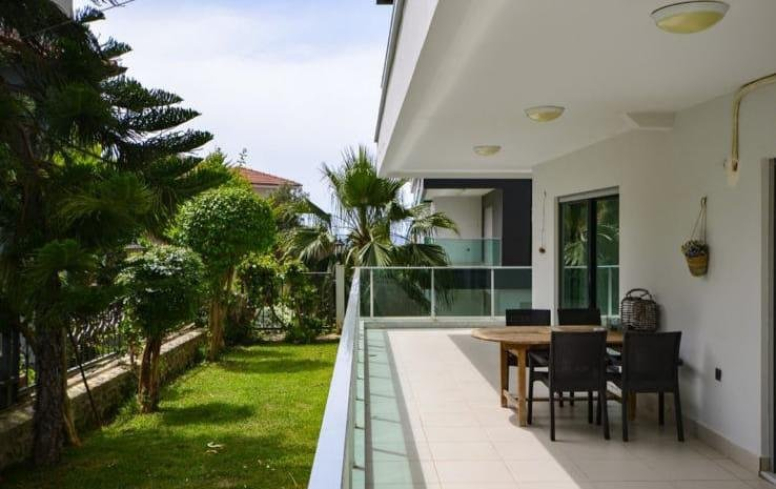 Садовый дуплекс 3+1 в Каргыджаке у моря — для жизни, отдыха и покупки под гражданство