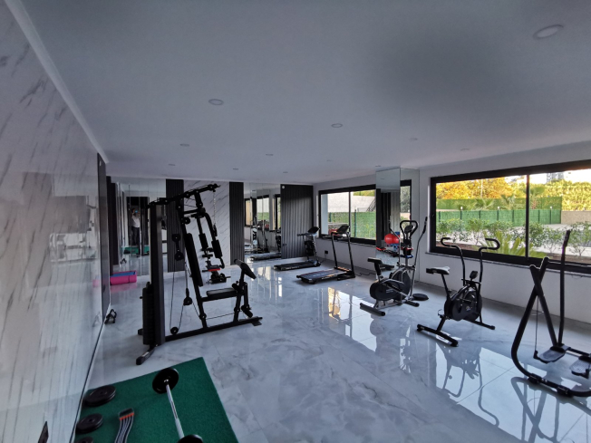 DENİZ DAĞ MANZARALI 4+1 FULL MOBİLYALI DAİRE