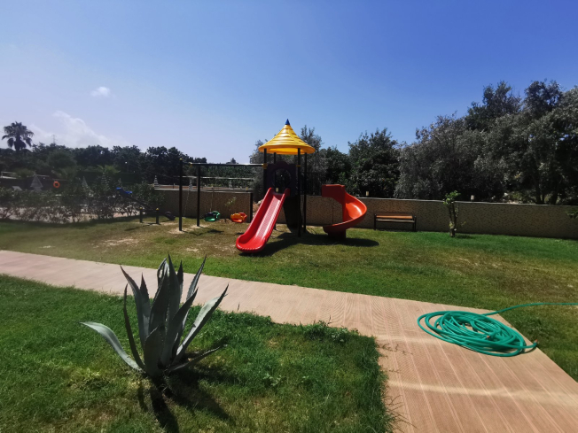 DENİZ DAĞ MANZARALI 4+1 FULL MOBİLYALI DAİRE