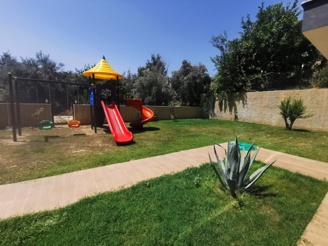 DENİZ DAĞ MANZARALI 4+1 FULL MOBİLYALI DAİRE