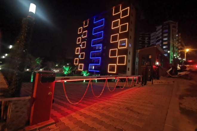 DENİZ DAĞ MANZARALI 4+1 FULL MOBİLYALI DAİRE