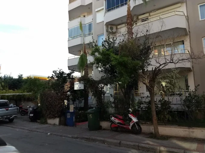 ALANYUM AVM KARŞISI BAKIMLI SİTE İÇERİSİNDE 1+1 EŞYALI DAİRE