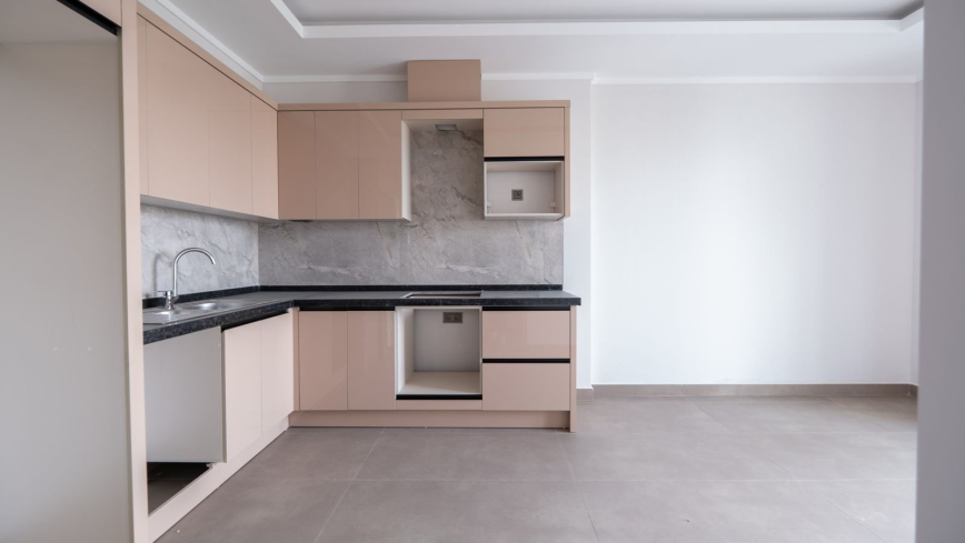 1+1 yeni bina full aktiviteli daire