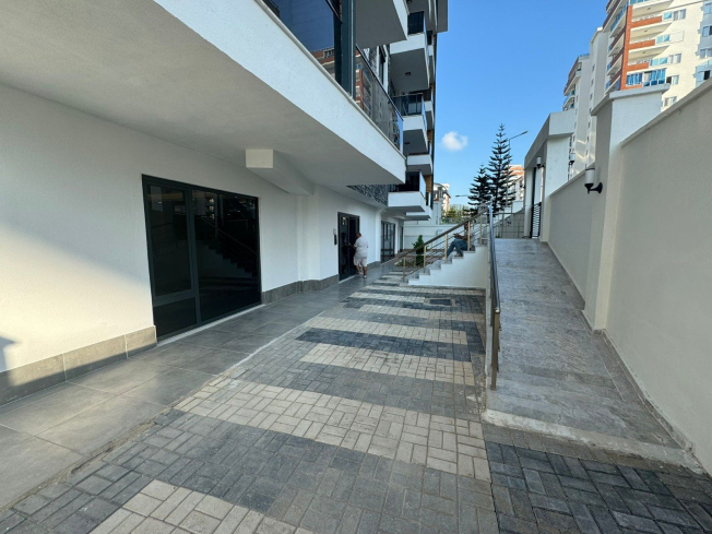 DENİZE 600 METRE 1+1 EŞYASIZ SATILIK DAİRE