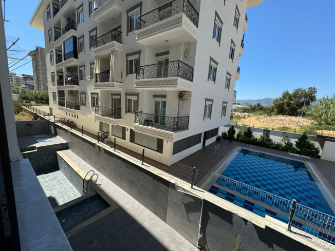 DENİZE 600 METRE 1+1 EŞYASIZ SATILIK DAİRE
