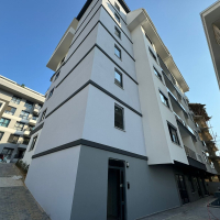DENİZE 600 METRE 1+1 EŞYASIZ SATILIK DAİRE