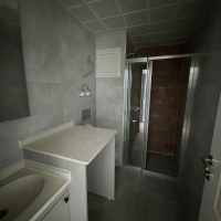 DENİZE 600 METRE 1+1 EŞYASIZ SATILIK DAİRE
