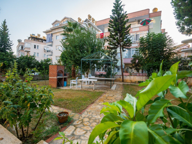 İKAMETE UYGUN DENİZE 600 METRE MESAFEDE GÜZEL EŞYALI 1+1 DAİRE