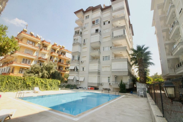 İKAMETE UYGUN DENİZE 600 METRE MESAFEDE GÜZEL EŞYALI 1+1 DAİRE
