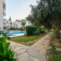 İKAMETE UYGUN DENİZE 600 METRE MESAFEDE GÜZEL EŞYALI 1+1 DAİRE