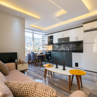 İKAMETE UYGUN DENİZE 600 METRE MESAFEDE GÜZEL EŞYALI 1+1 DAİRE
