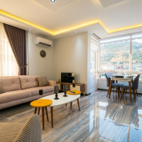 İKAMETE UYGUN DENİZE 600 METRE MESAFEDE GÜZEL EŞYALI 1+1 DAİRE