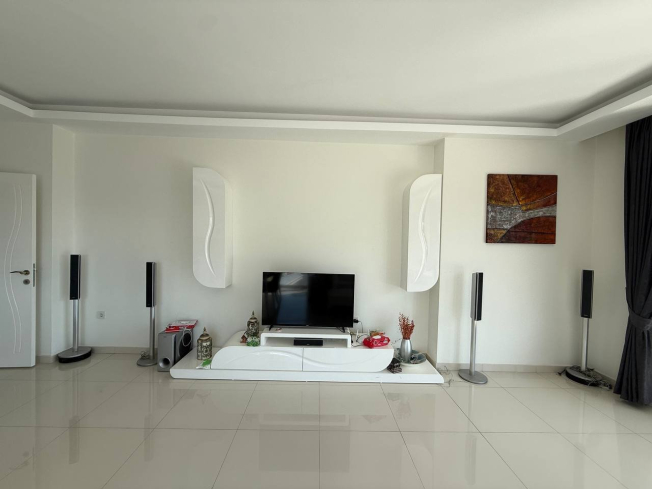 2+1 SİTE İÇİDE DENİZE 500 M DAİRE