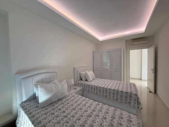 2+1 SİTE İÇİDE DENİZE 500 M DAİRE