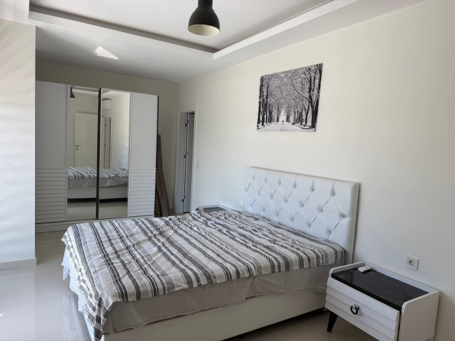 2+1 SİTE İÇİDE DENİZE 500 M DAİRE