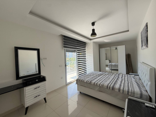 2+1 SİTE İÇİDE DENİZE 500 M DAİRE