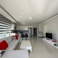 2+1 SİTE İÇİDE DENİZE 500 M DAİRE