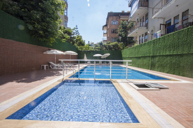 ALANYA MERKEZDE 1+1 SATILIK EŞYALI DAİRE