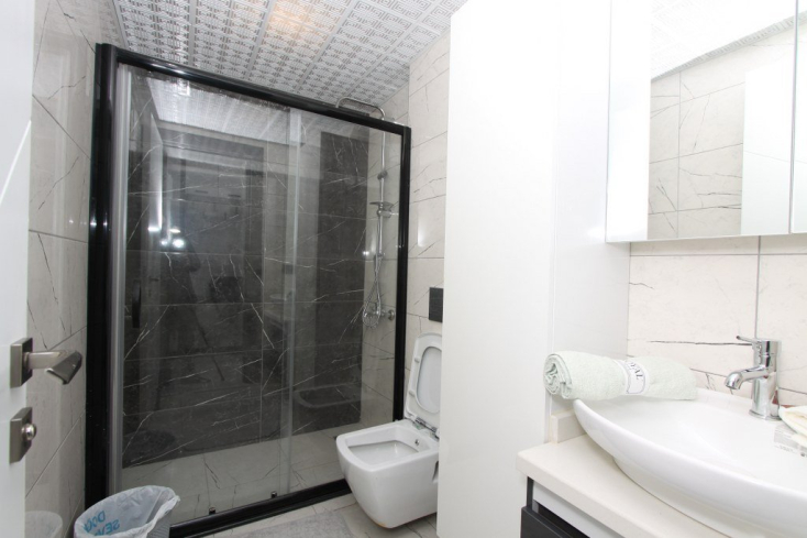 ALANYA MERKEZDE 1+1 SATILIK EŞYALI DAİRE