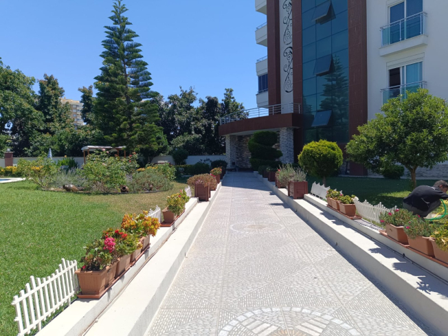 DENİZE 200 METRE GENİŞ EŞYALI DAİRE
