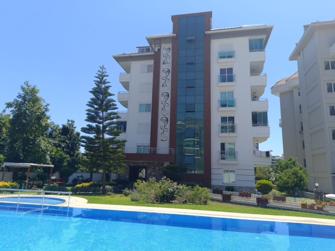 DENİZE 200 METRE GENİŞ EŞYALI DAİRE