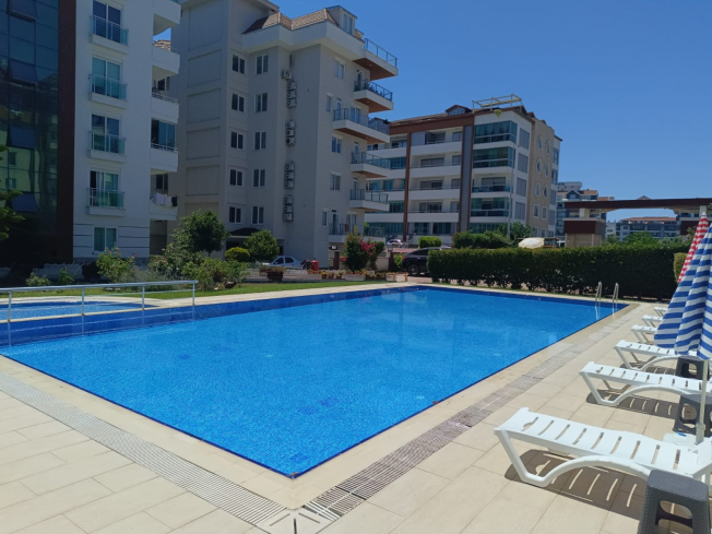 DENİZE 200 METRE GENİŞ EŞYALI DAİRE