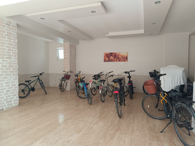 DENİZE 200 METRE GENİŞ EŞYALI DAİRE