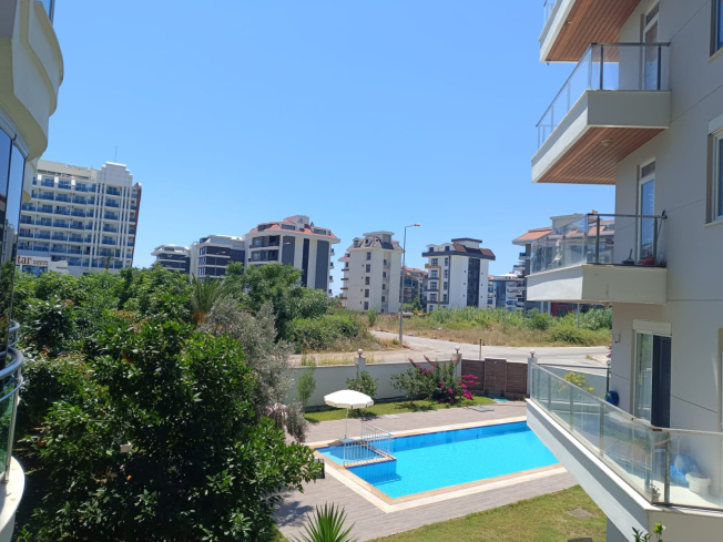 DENİZE 200 METRE GENİŞ EŞYALI DAİRE