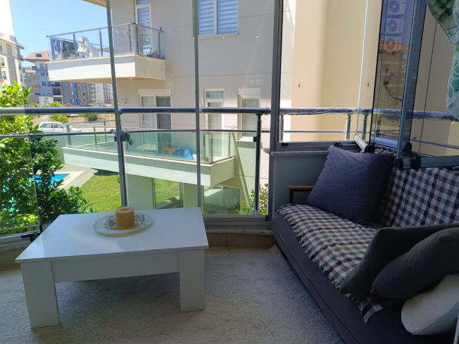 DENİZE 200 METRE GENİŞ EŞYALI DAİRE