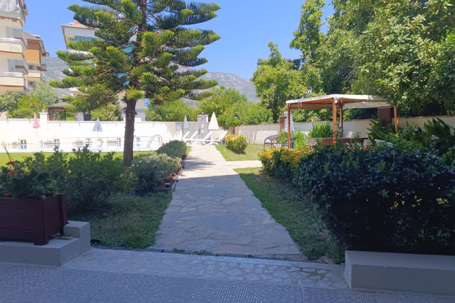 DENİZE 200 METRE GENİŞ EŞYALI DAİRE