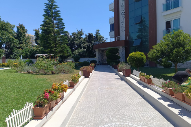DENİZE 200 METRE GENİŞ EŞYALI DAİRE