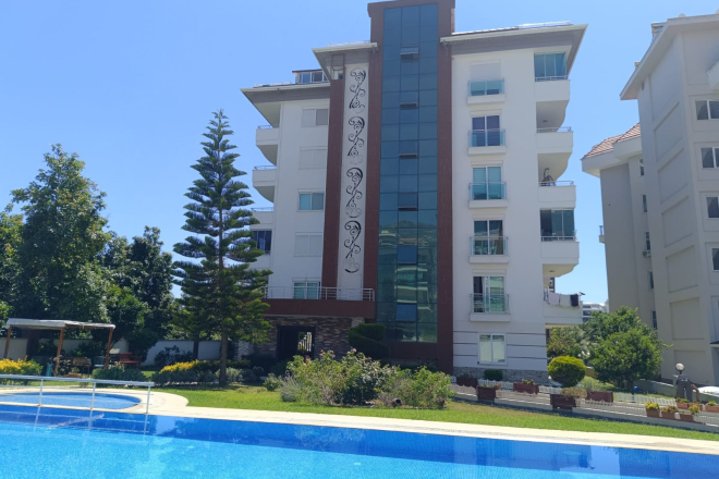 DENİZE 200 METRE GENİŞ EŞYALI DAİRE