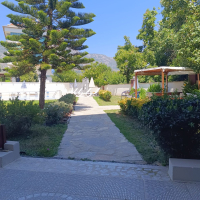 DENİZE 200 METRE GENİŞ EŞYALI DAİRE