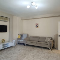DENİZE 200 METRE GENİŞ EŞYALI DAİRE
