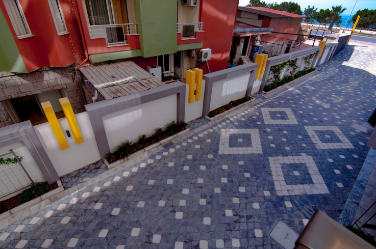 DENİZE SIFIR AYNI SİTE İÇİNDE , 2 DAİRE İLE VATANDAŞLIK FIRSATI