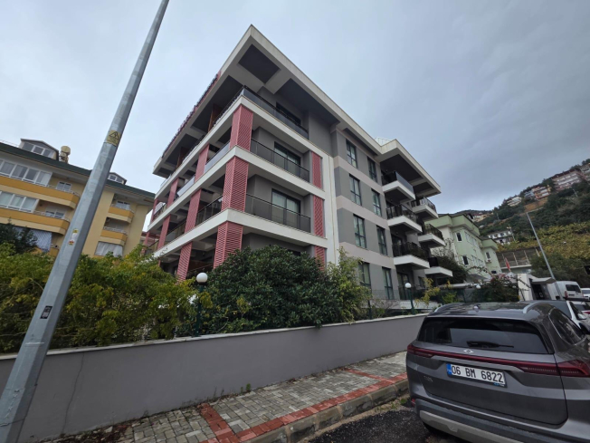 MODERN, GENİŞ VE KALİTELİ BİR YAPIDA 1+1 EŞYALI YAŞAM ALANI