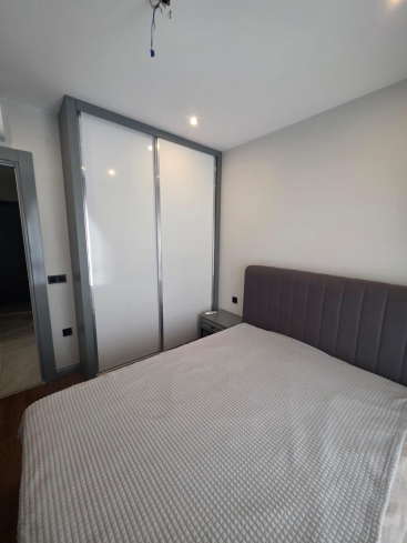 MODERN, GENİŞ VE KALİTELİ BİR YAPIDA 1+1 EŞYALI YAŞAM ALANI