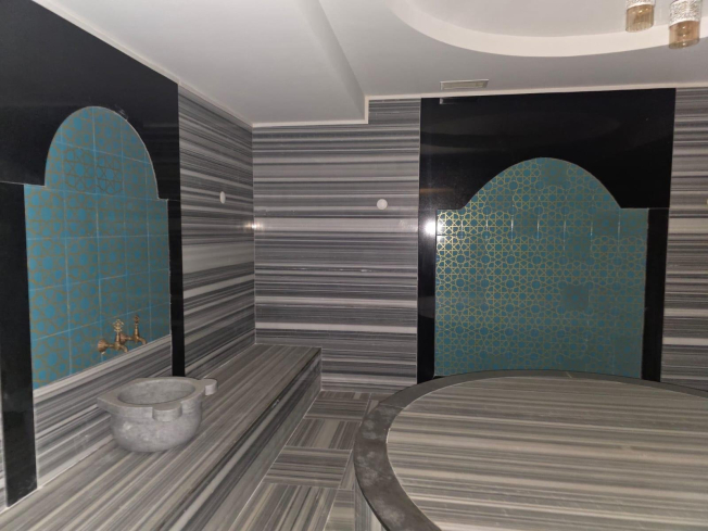 MODERN, GENİŞ VE KALİTELİ BİR YAPIDA 1+1 EŞYALI YAŞAM ALANI
