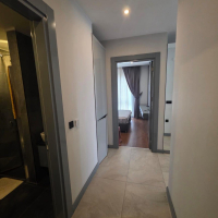 MODERN, GENİŞ VE KALİTELİ BİR YAPIDA 1+1 EŞYALI YAŞAM ALANI