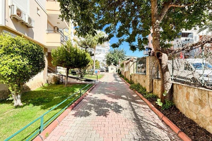 TEMİZ VE BAKIMLI SİTEDE UYGUN FIRSAT DAİRE