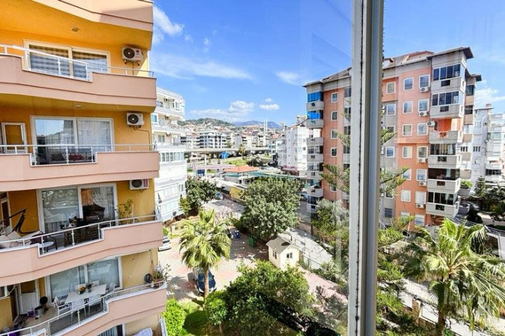 TEMİZ VE BAKIMLI SİTEDE UYGUN FIRSAT DAİRE