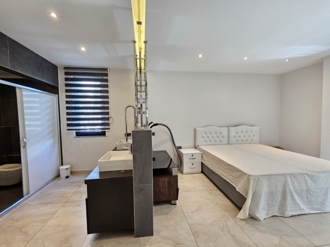 2+1 SİTE İÇİDE DENİZE 100 M DENİZ MANZARALI DAİRE